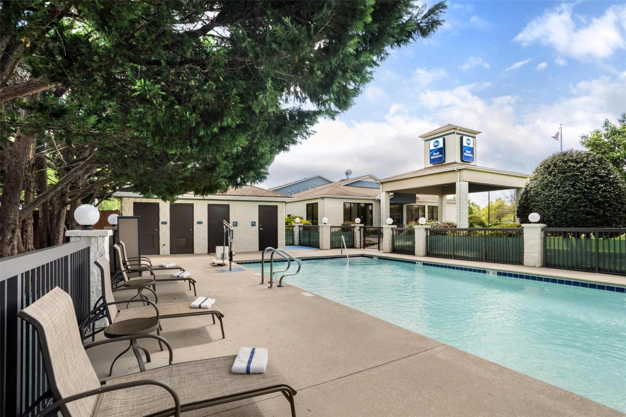 Best Western Inn & Suites Monroe Exteriör bild