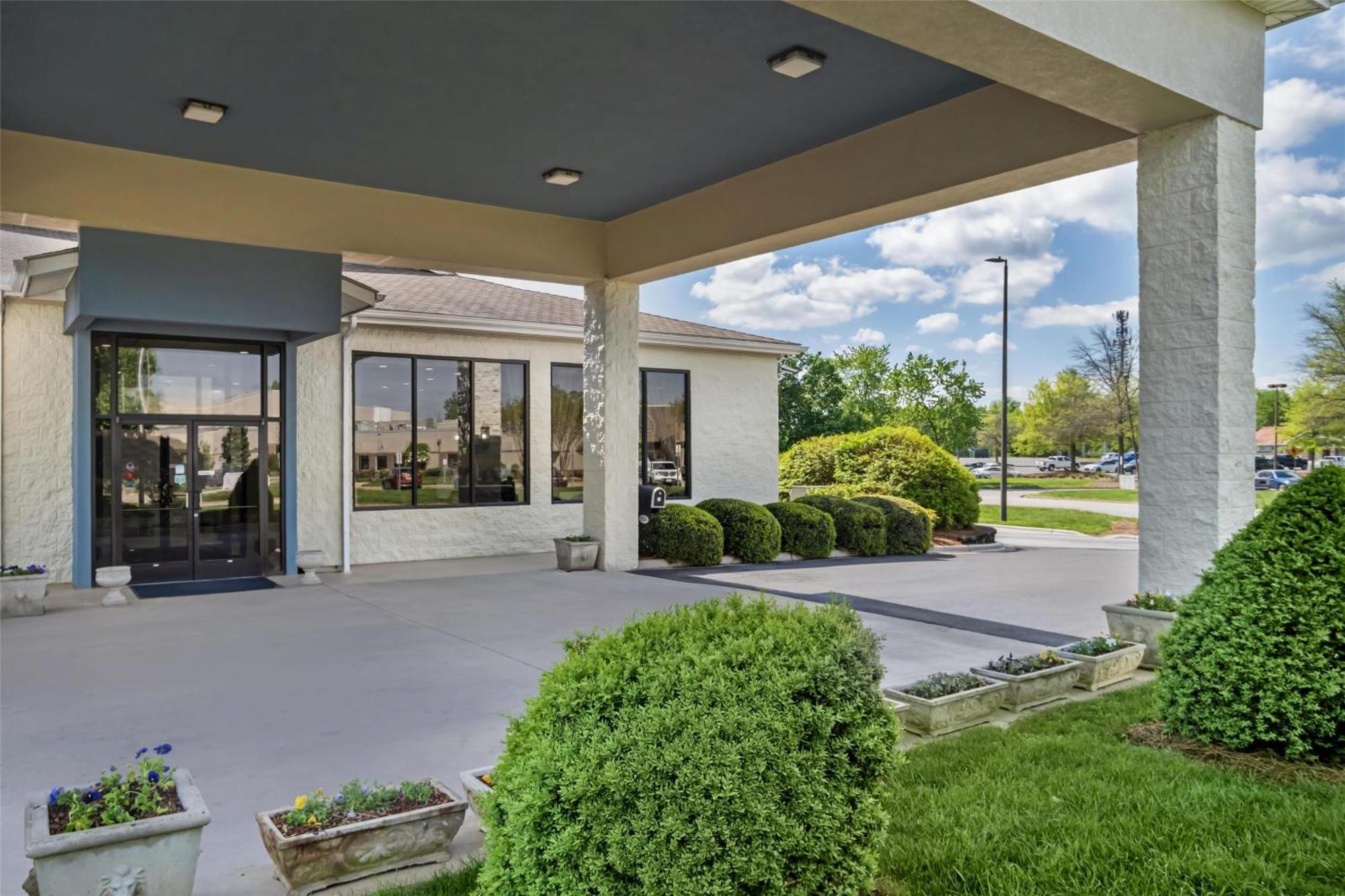 Best Western Inn & Suites Monroe Exteriör bild